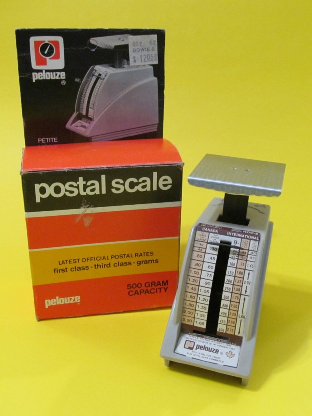 Vintage Pelouze postal scale 1982